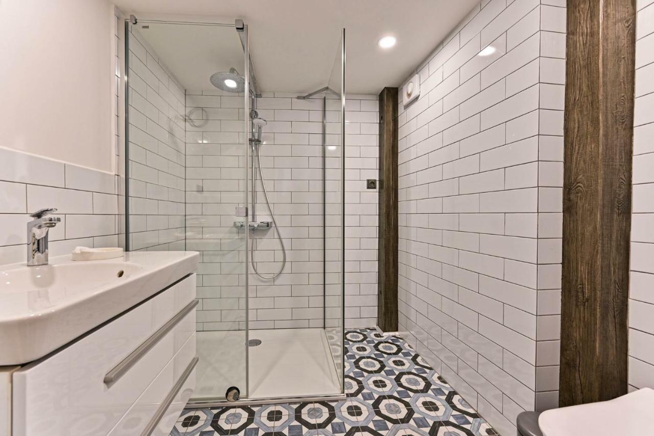Apartment Nebovidy II - Air Conditioning - Historic City Center Praag Buitenkant foto