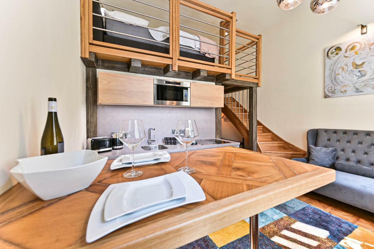 Apartment Nebovidy II - Air Conditioning - Historic City Center Praag Buitenkant foto